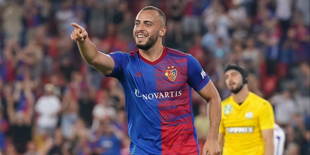 Pundit believes Arthur Cabral move would be ‘shrewd’ for West Ham