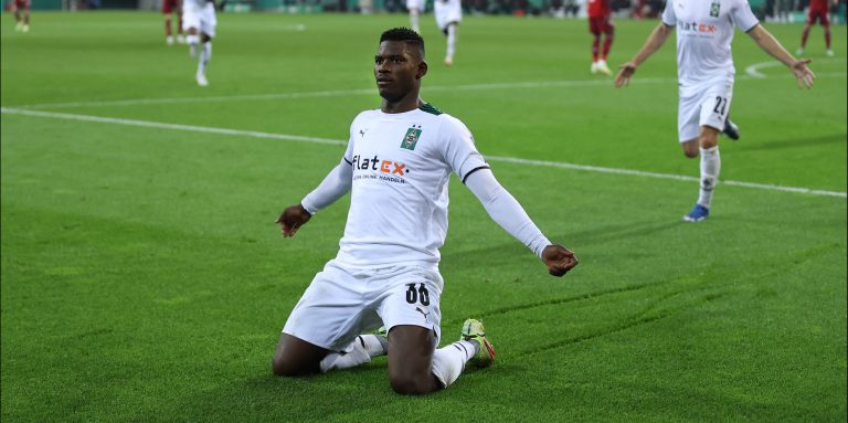 Virals: West Ham ‘eyeing move’ for Borussia Monchengladbach ace Breel Embolo