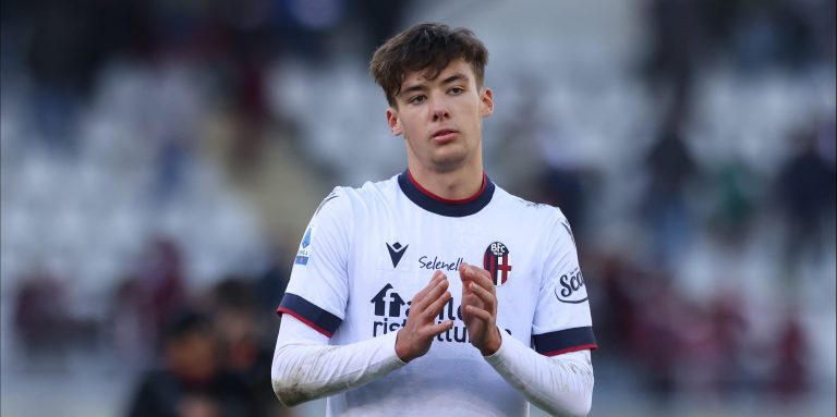 Virals: West Ham ‘keeping an eye on’ Bologna full-back Aaron Hickey