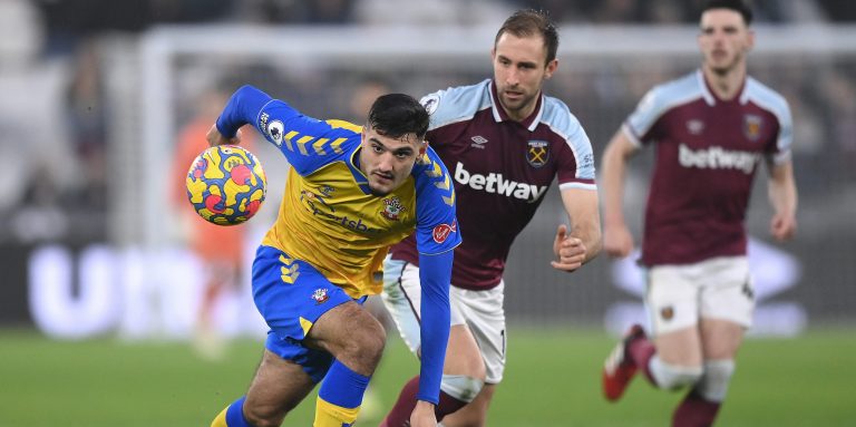 Pundit backs West Ham pursuit of ‘powerful’ Armando Broja