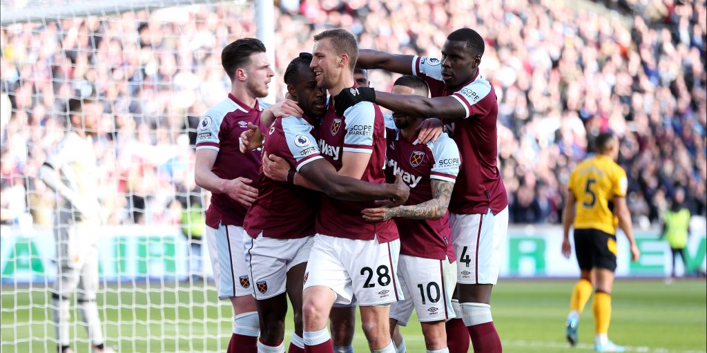Opinion: David Moyes must go full strength for difficult EPL clash