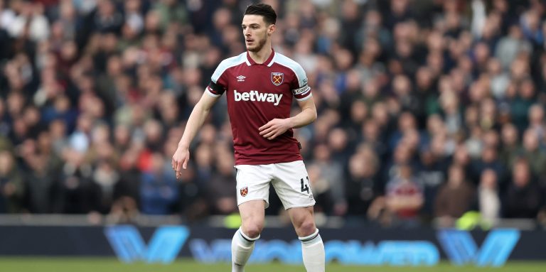 Pundit claims EPL club ‘jumps out’ as possible destination for Declan Rice