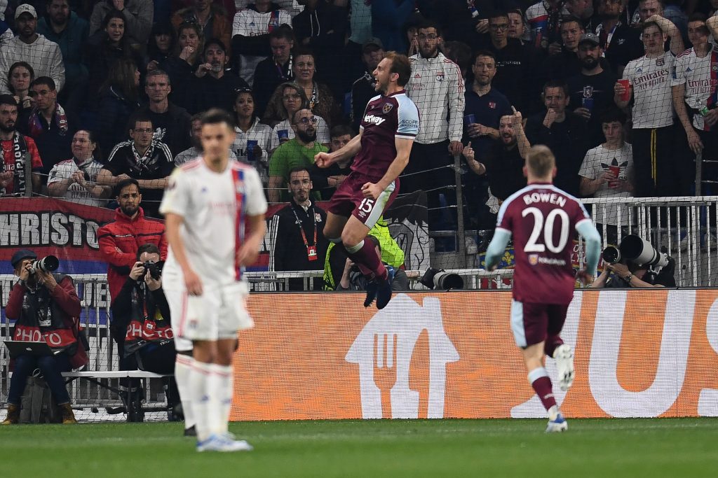 Craig-Dawson-celebrates-scoring-for-West-Ham-United