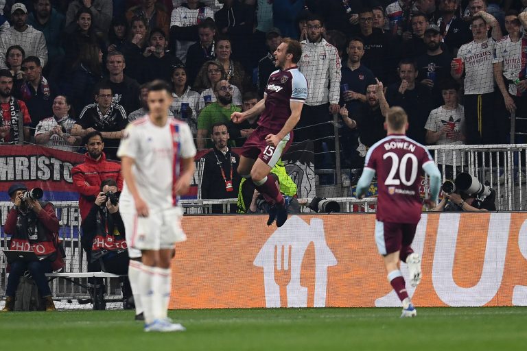 Craig-Dawson-celebrates-scoring-for-West-Ham-United