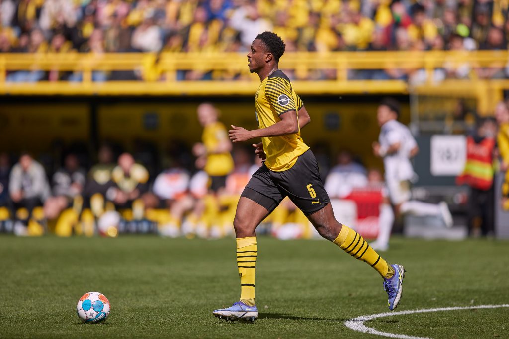 Dan-Axel-Zagadou-in-control-of-the-ball-for-Borussia-Dortmund