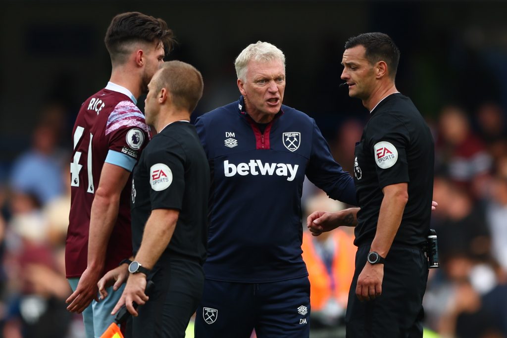 David-Moyes-is-furious-with-on-field-referee-Andy-Madley