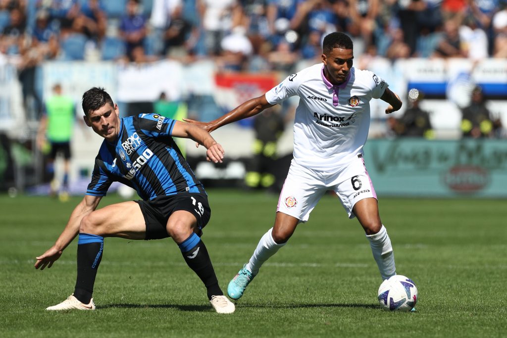 West Ham target Ruslan Malinovskyi in action for Atalanta