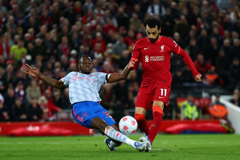 aaron-wan-bissaka-west-ham-united-transfer-david-moyes-fabrizio-romano-manchester-united-crystal-palace-transfer-news-patrick-vieira-erik-ten-hag-latest-united-palace-cpfc-news