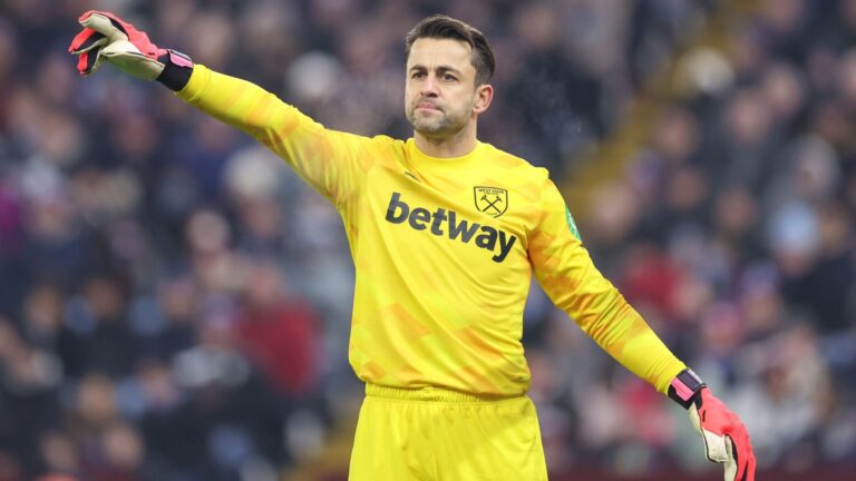 Lukasz Fabianski playing for West Ham United