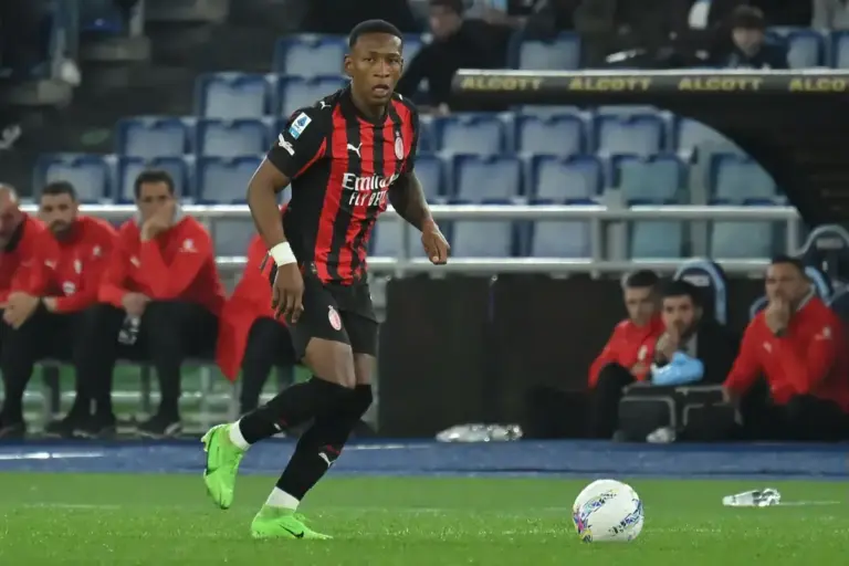 West Ham and Tottenham Hotspur offer Premier League return to defender
