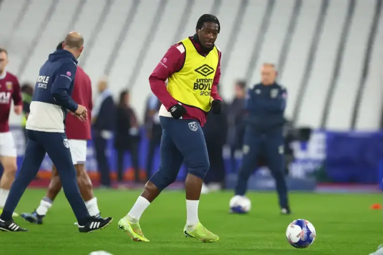 “Stay positive”: West Ham defender confident of survival in the Premier League