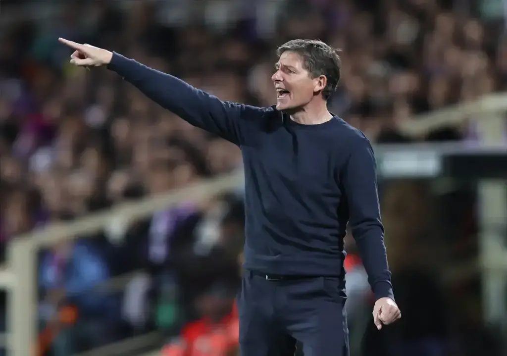 Former West Ham midfielder on shortlist to replace Oliver Glasner