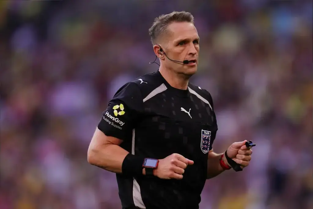 Ref Watch: Match Officials confirmed for Brentford vs West Ham