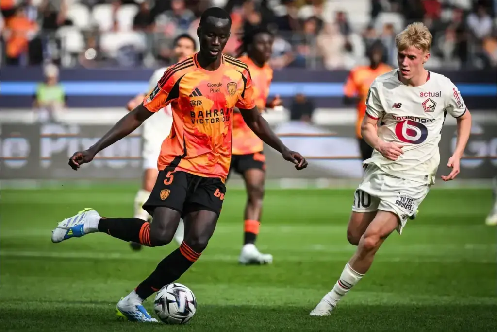West Ham part of Premier League quartet chasing Ligue 1 international star