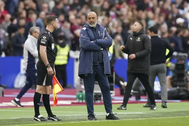 “We are really, really upset”: West Ham boss reflects on a heart breaking afternoon
