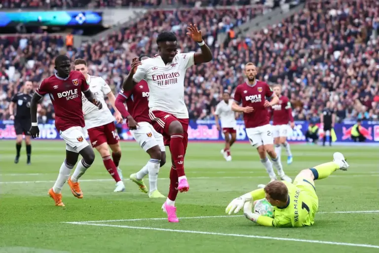 “I cannot understand”: West Ham goalkeeper voices frustration over late call