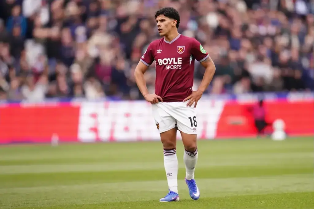 Manchester United significantly short of valuation for West Ham star