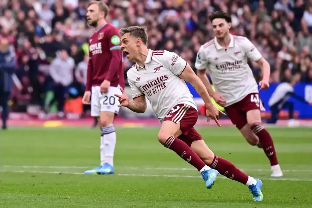 West Ham 0-1 Arsenal: VAR intervenes as Hammers fall short as relegation grows closer