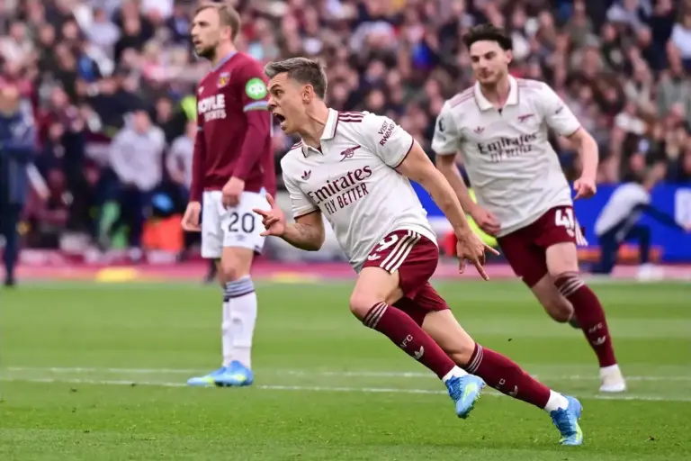 West Ham 0-1 Arsenal: VAR intervenes as Hammers fall short as relegation grows closer