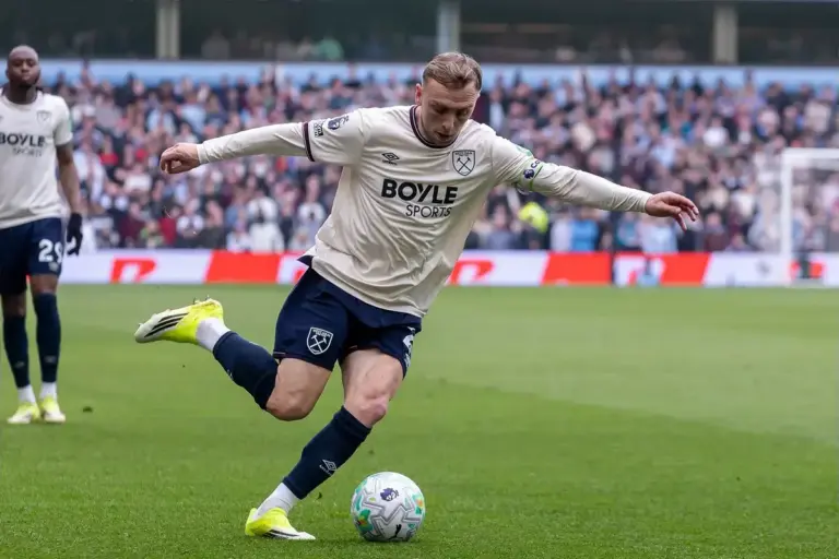 West Ham News Today: Bowen wants to stay on one condition, Hammers target James, Nuno contract clause revealed