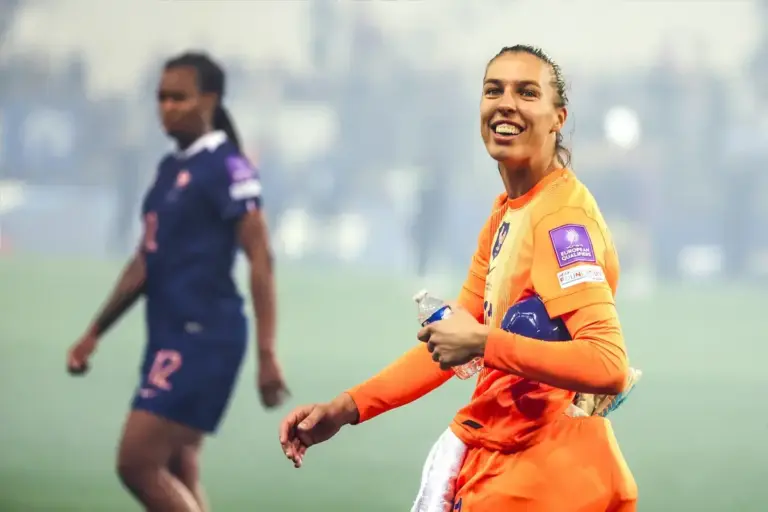 Constance Picaud Signing Gives West Ham Women Defensive Anchor