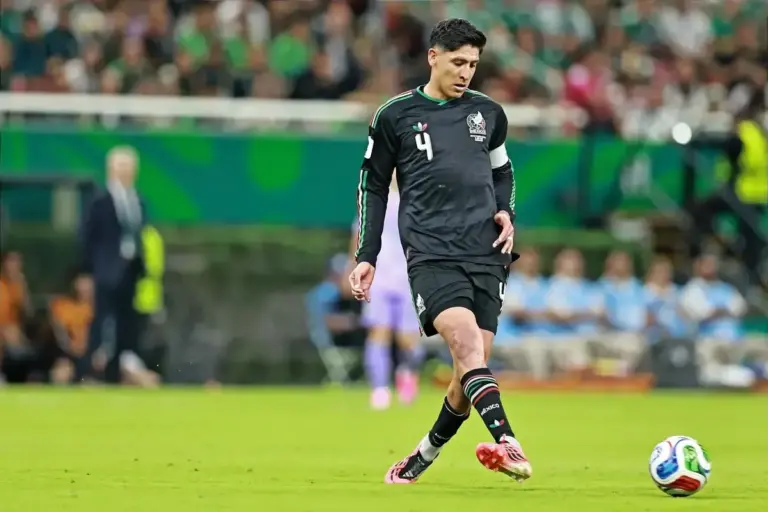 Alvarez And Soucek Give West Ham A Different World Cup Watch