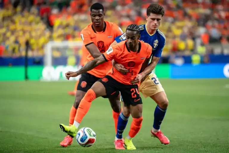 Crysencio Summerville Suffers Head-Injury Scare In Netherlands Win