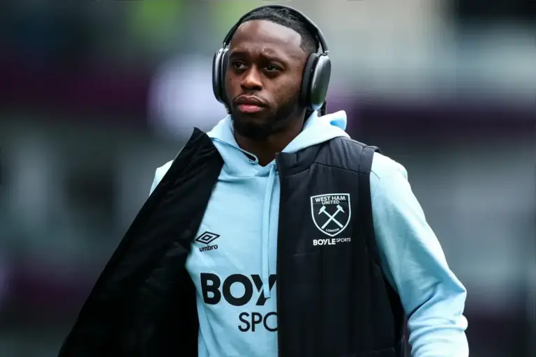 Turkish giants join Premier League club in race for West Ham defender ahead of World Cup