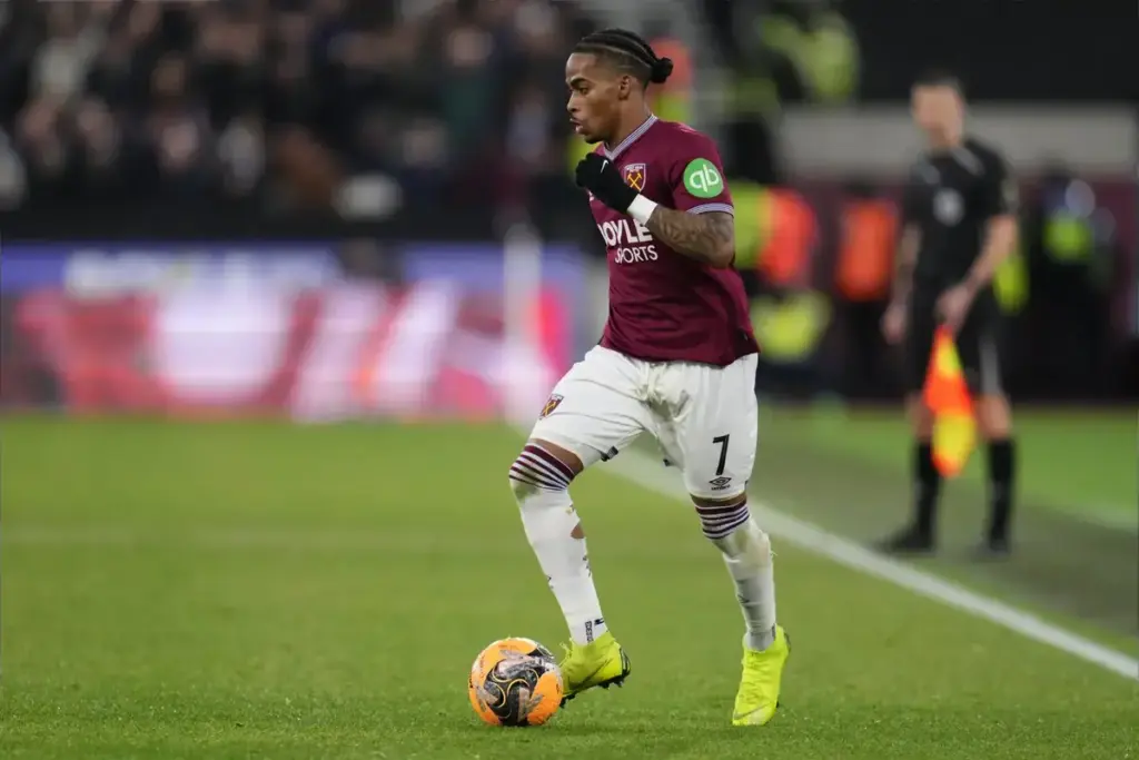 Crysencio Summerville in West Ham colours amid Roma transfer concern