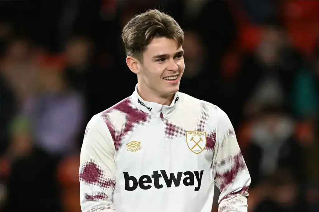 West Ham young players training ahead of the Portsmouth clash
