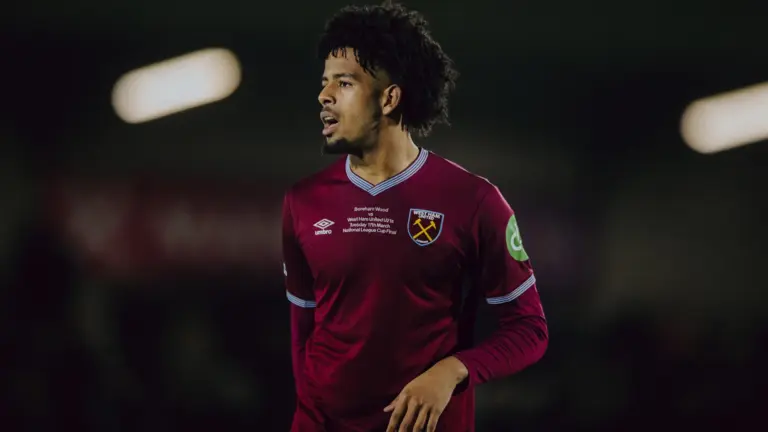 Rayan Oyebade in West Ham United training kit