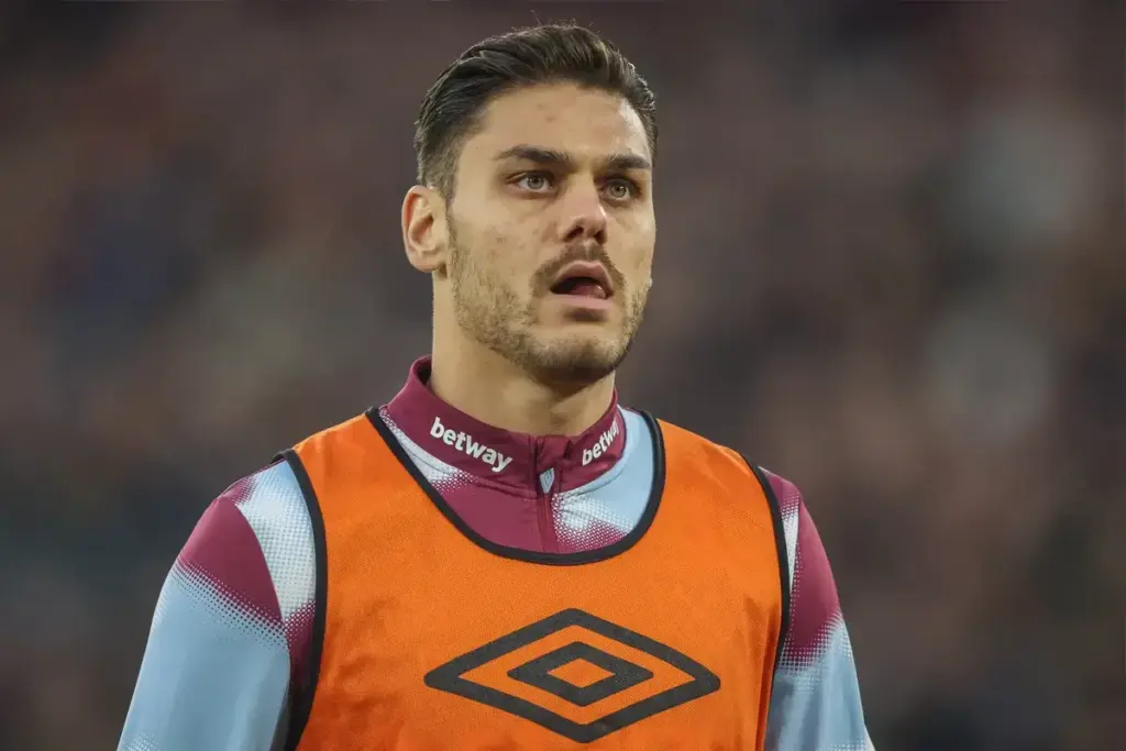 Konstantinos Mavropanos in action for West Ham United