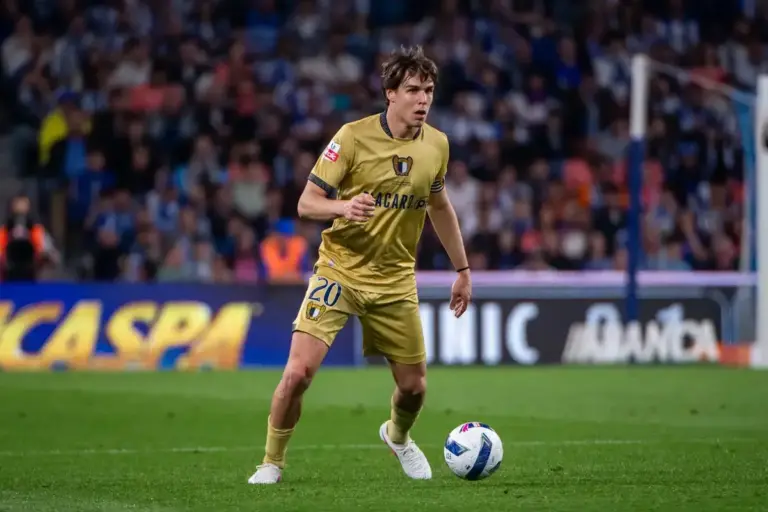 West Ham transfer claims challenged as Gustavo Sá breaks silence