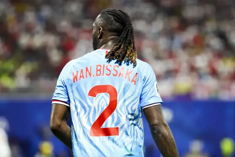 Fenerbahce Renew Interest In West Ham Defender Aaron Wan Bissaka