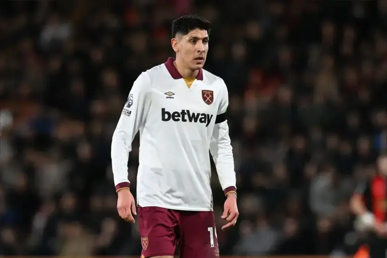 West Ham receive €8m Edson Alvarez bid from Olympiacos