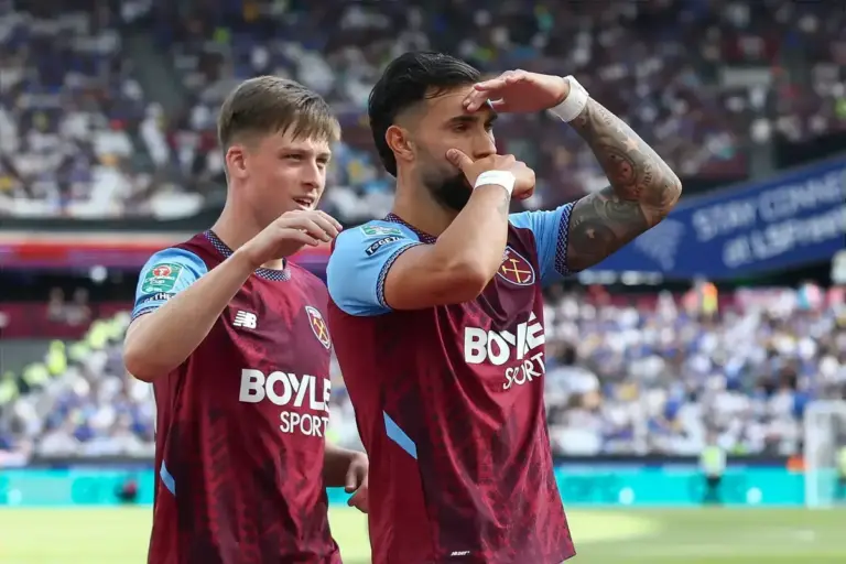 West Ham should keep faith with Piroe and Castellanos