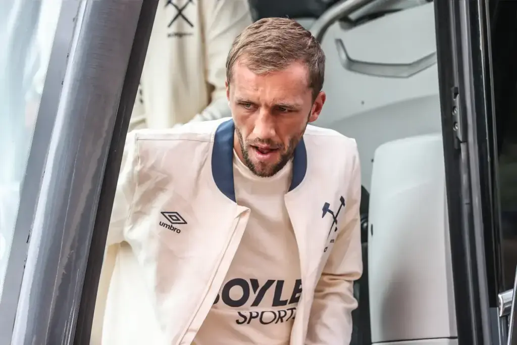 Tomas Soucek could return early after surprise West Ham injury update