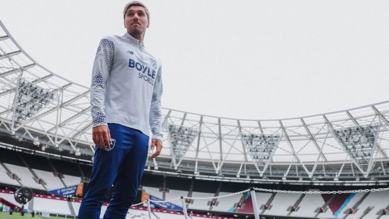 West Ham officially sign Joel Piroe as £12m promotion deal revealed
