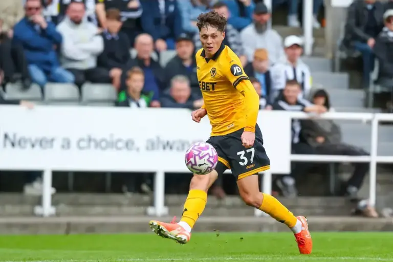 West Ham suffer major transfer blow as target rejects Championship move