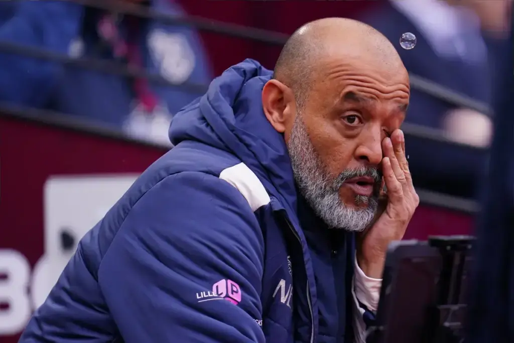 Nuno apologises to West Ham fans after Charlton defeat