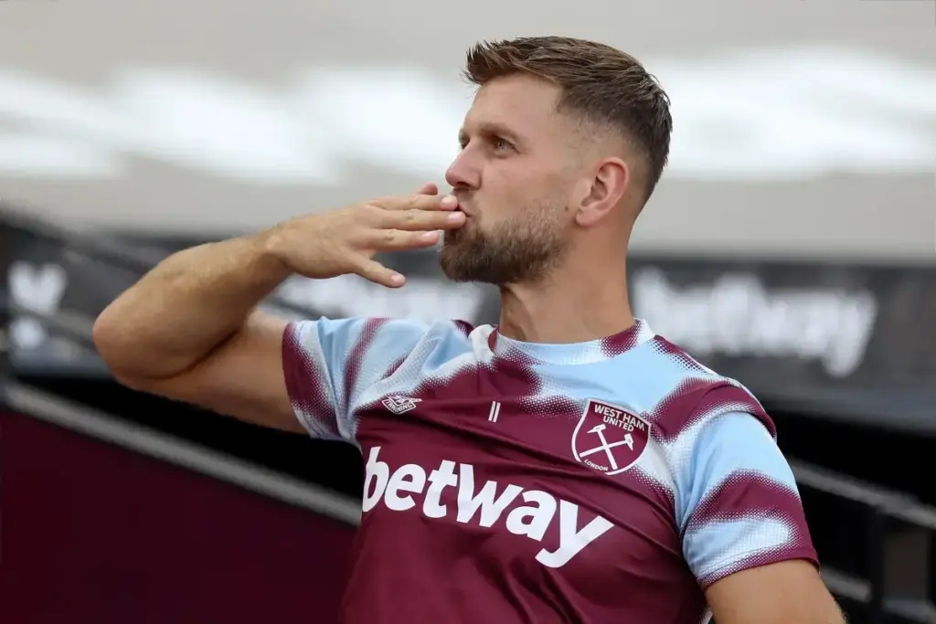 West Ham agree no-fee Füllkrug loan to get German off the books