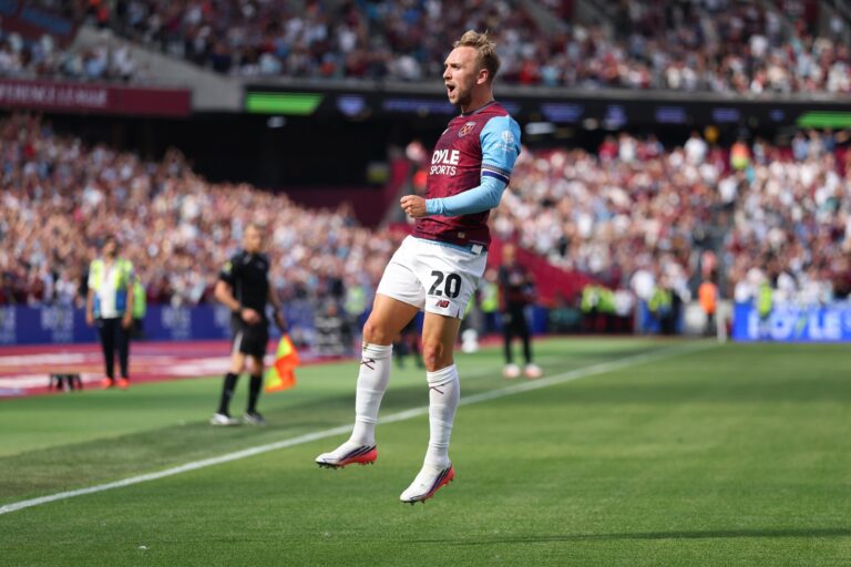Bolton 2-3 West Ham: Bowen double sends Hammers top