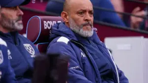 West Ham’s Austbø gives Nuno another way through packed defences