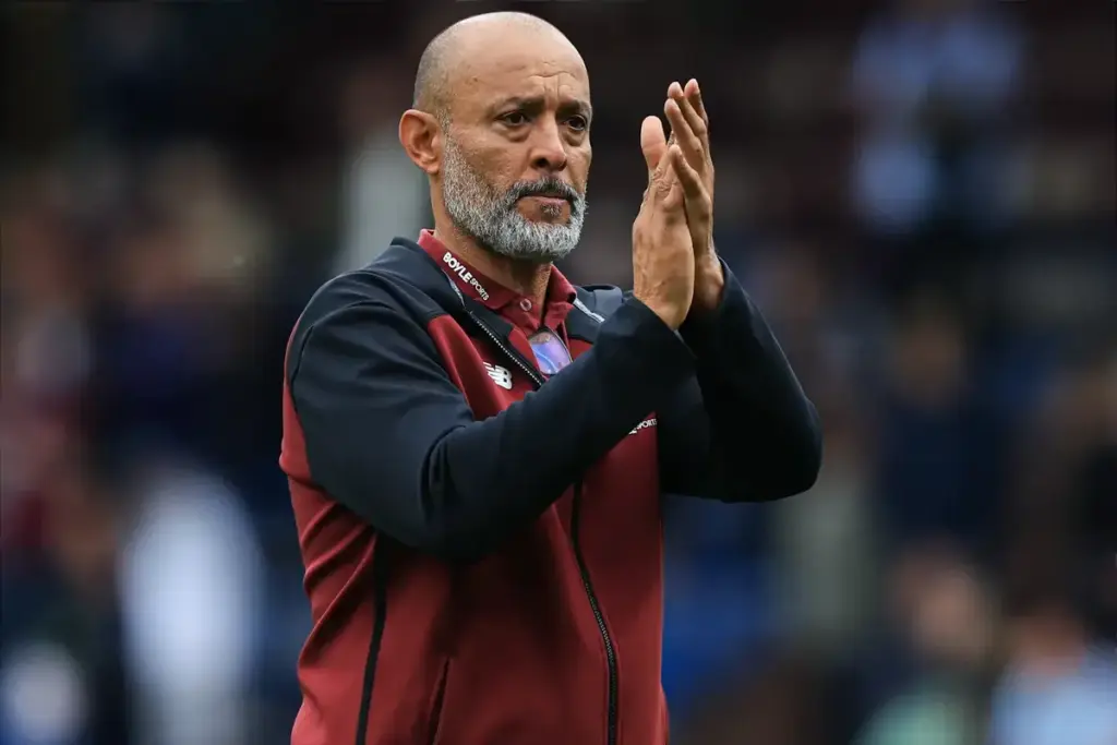 Nuno Espirito Santo watches his West Ham squad during their Championship winning run