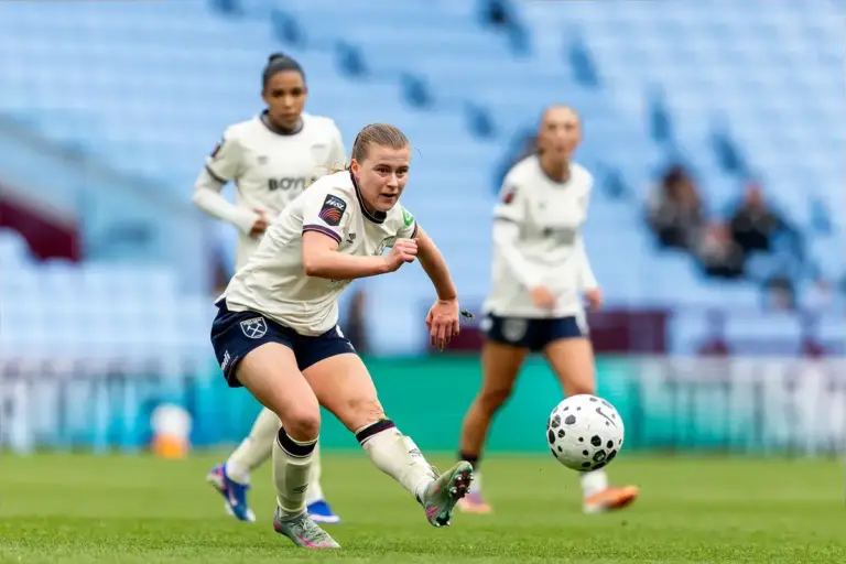 Oona Siren Replaces Riko Ueki in West Ham XI vs Man Utd